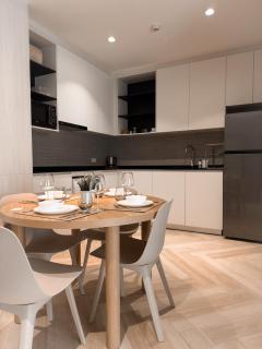 2 BR Work Sleep Pool View IBG Legendary - 7