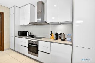 Lush 2BR & Maids City Walk with Burj Khalifa View - 4