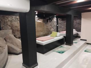 Hotel Budget 1st - 7