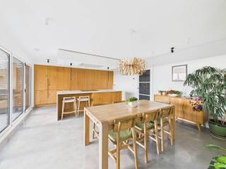 Coastal retreat with hot tub and panoramic views - 3