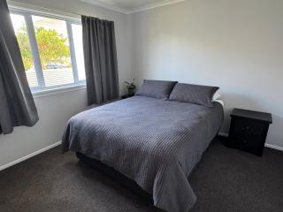 McLean Street Retreat - 2