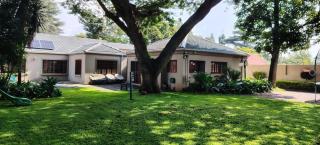 Robin Hills Acacia Guesthouse - 8