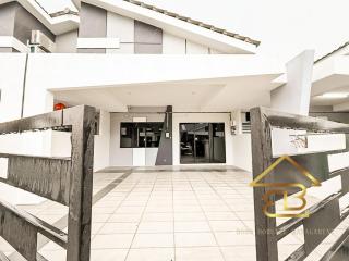 Ipoh Gunung Lang Mooncave Spacious 4BRHouse with 5 Queen Beds - 9