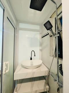 Silk Homestay LVC Central - 9