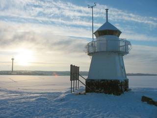 Bright City-Centre Home with Lake View and Parking - Haaris - 3