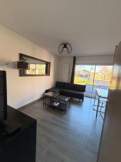 Charmante dépendance avec parking gratuit - 4