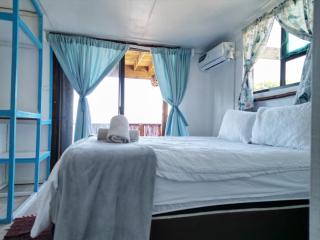 8 Sleeper Ocean View 4x4 only - 5