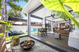 Spacious 3-Bedroom Retreat with BBQ and Pool - 1