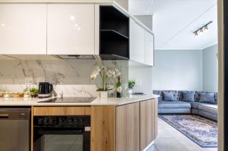 Stylish Modern 1 Bedroom - 1