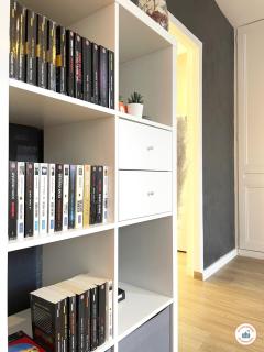 My Little Paradise - University - Train Station - 3