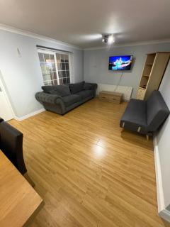 Cosy room 4 T Gatwick - 6