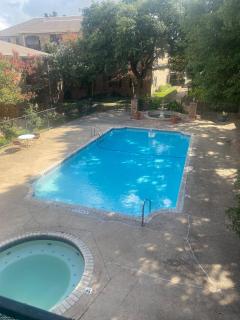 1 Bedroom and 1 Bathroom Apartment in the Médical Center - 3