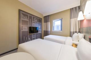 Ibis Shanghai Expo Dongming Road Metro Station - 3