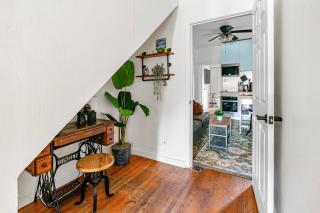 Cozy 2 Bedroom 2 Bathroom with Parking - 6