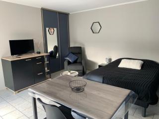 studio meublé, résidence calme - 0