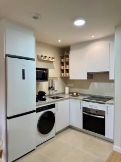 Residencial Épsilon Apartamento en edificio de nueva construcción con Garaje privado Wifi y en estancias largas incluye trastero VUT-7756-AS - 2