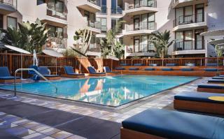 Modern Hollywood Apt with Pool Spa & Great Views - 2