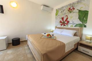 Riva Lux Apartments - 6