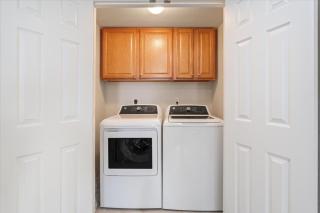 Joy RV Resort Bungalow - 5