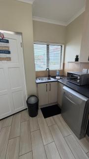 Onrus Holiday Home on Private Estate with Pool - 9