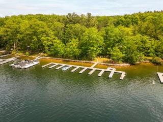 Maple Ridge New Lake Access Home with Hot Tub - 9