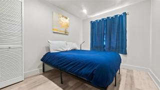 Modern Dallas Getaway - 4