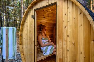 Luxury Retreat, Glow Pickleball, Outdoor Cinema, Sauna, Game Room & Pets, Sleeps 15 - 4