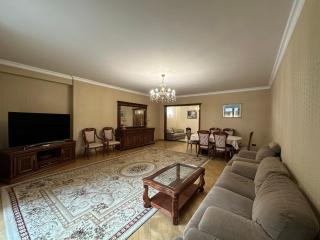 Northern Avenue, 4 bedrooms Luxury apartment im the heart of the Yerevan - 4