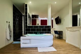 Baignoire Blaneo & Sauna 10 minutes de la gare - 1
