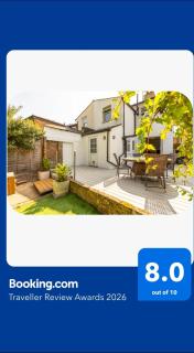 Charming 3BR Victorian House with Parking - 10 Mins to Kingston - 0