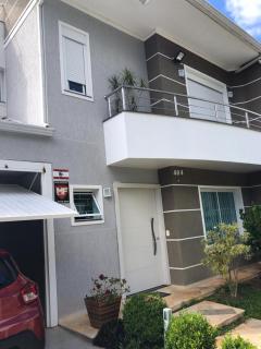 Sobrado amplo e moderno - 8