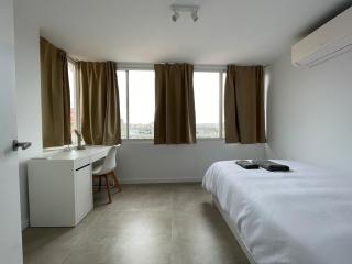 NEW 2-bedroom 2-bath, 5 min walk Metro L1-FIRA BCN - 2