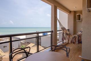 Stylish apartment with ocean view, right on the beach - 3
