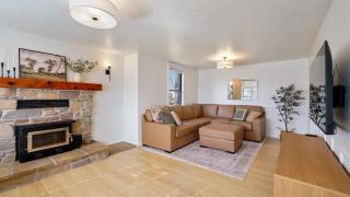 Family-Friendly 4BR Provo Home Near Provo Airport - 4