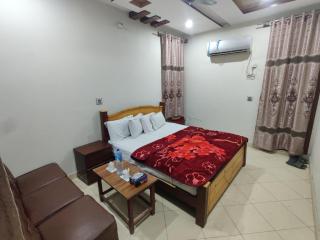 Al Hidayah Hotel Multan - 8