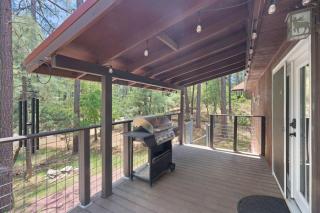 Summers Rest Mountain Cabin in the Pines - 2