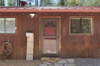 Summers Rest Mountain Cabin in the Pines - 4