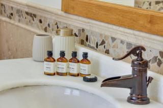 Historic Grandeur Meets Modern Convenience - 3