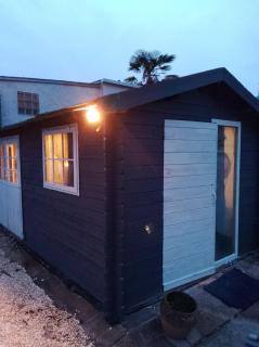 studio cosy indépendant dans un jardin privé - 4