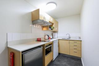 Skyline King Bed Tropical Retreat with Pool & Balcony - 8