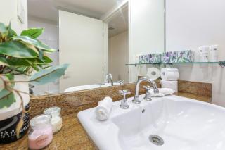 Skyline King Bed Tropical Retreat with Pool & Balcony - 5