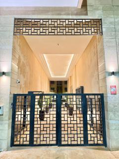Modern apartment with jacuzzi & gym - 7
