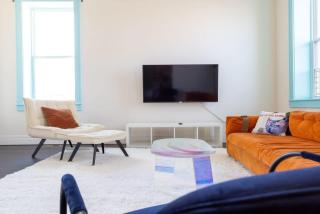 Amazing STL Retreat ABODEbucks - 4