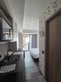 Beautiful Laureles Studio Apartment - 1