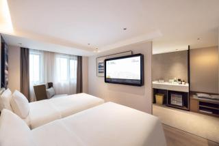 Atour Hotel Dalian Donggang Business District Harbor Plaza - 1
