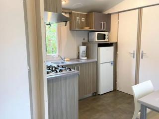 Mobil-home confortable avec terrasse pour 4 pers. - API-1-52-1661 - 8