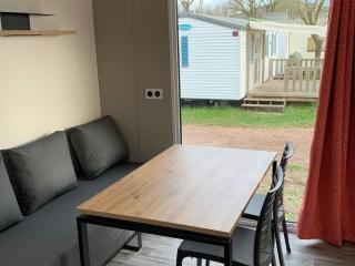 Mobil-home avec Terrasse pour 4 Pers. - API-1-52-1721 - 3