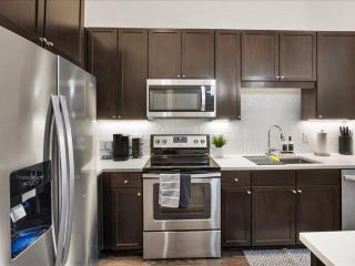 Serene Frisco Apt with Pool, EV Charger and Gym - 7