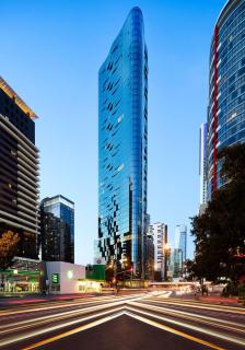 Fully Equipped Shadowplay Apartment - 7