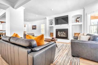 Games, Firepit, Fireplace, Gear Rm - Near Skiing - 4